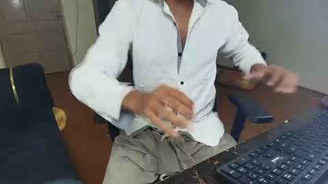 Snapshot of ironcharm4455 chatting on July 31, 9:25 pm Naveed online show from July 31, 9:25 pm