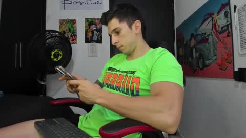 Snapshot of ironflex1 chatting on February 18, 12:04 am Jake online show from February 18, 12:04 am
