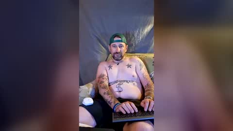 Snapshot of ironheadracer25 chatting on June 26, 4:39 am Ironhead online show from June 26, 4:39 am