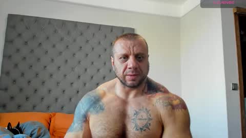 ironhulk22 online show from March 21, 8:52 am