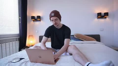 Sam online show from April 26, 12:58 pm