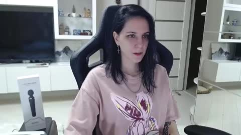 Irwi Tomboy online show from December 3, 3:44 pm