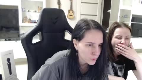 Irwi Tomboy online show from February 25, 3:42 am