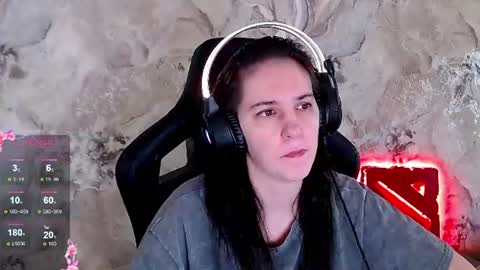 Snapshot of irwi_tomboy chatting on June 14, 9:55 am Irwi Tomboy online show from June 14, 9:55 am