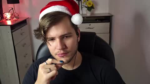 Snapshot of is_jesus chatting on December 8, 6:28 pm Jess online show from December 8, 6:28 pm