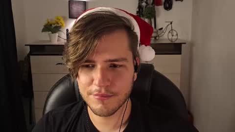 Snapshot of is_jesus chatting on December 24, 9:22 pm Jess online show from December 24, 9:22 pm