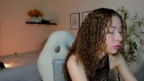 isa_____ online show from April 29, 10:49 pm