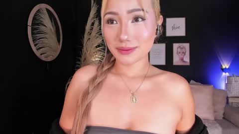 Isa Cortes  online show from May 12, 2:36 pm