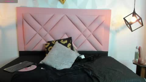 Snapshot of isa_cute_1 chatting on July 12, 8:00 pm ISABELLA online show from July 12, 8:00 pm