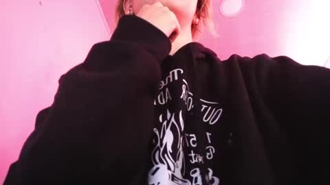Isabella online show from July 3, 3:51 pm