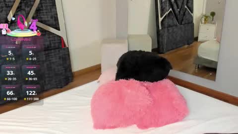 oIssaJonneso online show from September 10, 12:27 pm