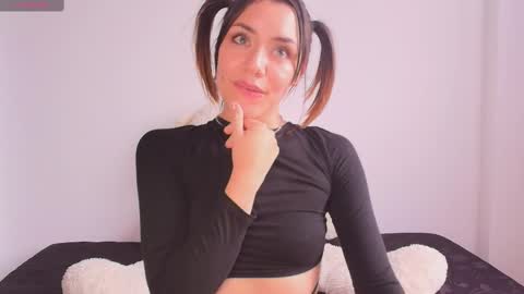 Snapshot of isa_laurentt chatting on February 13, 9:06 pm Isabella Laurentt online show from February 13, 9:06 pm