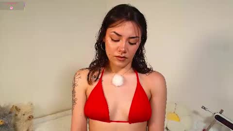 Isabella Laurentt  online show from June 26, 1:32 am