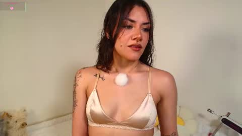 Isabella Laurentt  online show from June 28, 2:06 am