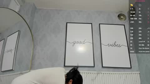   online show from June 24, 10:14 am
