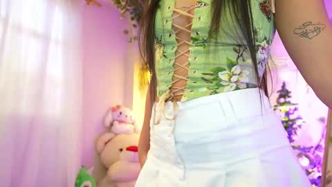 Isabella        online show from December 20, 5:20 pm