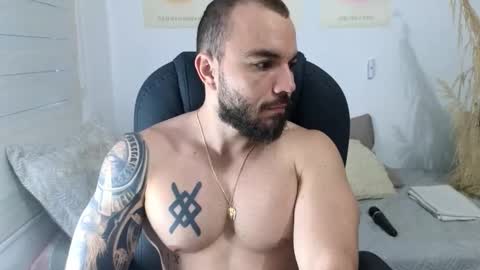 Isaac carter online show from December 1, 11:37 am