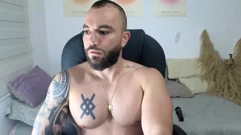 Isaac carter online show from December 16, 11:15 am