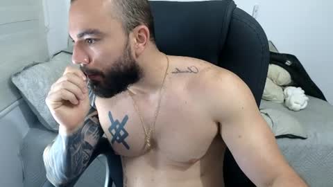 Snapshot of isaac_carter chatting on July 19, 10:52 am Isaac carter online show from July 19, 10:52 am