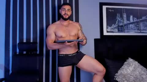 Snapshot of isaac_connor1 chatting on June 28, 11:00 pm Isaac online show from June 28, 11:00 pm