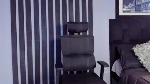 Snapshot of isaac_connor1 chatting on July 8, 11:20 pm Isaac online show from July 8, 11:20 pm
