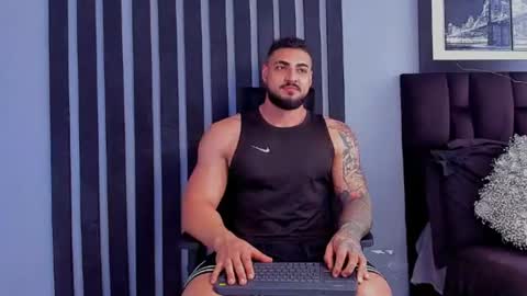 Snapshot of isaac_connor1 chatting on August 6, 7:49 pm Isaac online show from August 6, 7:49 pm