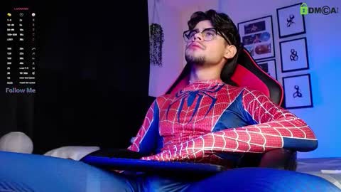 Snapshot of isaac_saenz chatting on December 14, 10:03 pm Isaac Saenz. online show from December 14, 10:03 pm