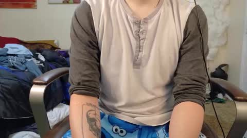 Snapshot of isaac_sheffield chatting on November 2, 7:05 pm isaac online show from November 2, 7:05 pm