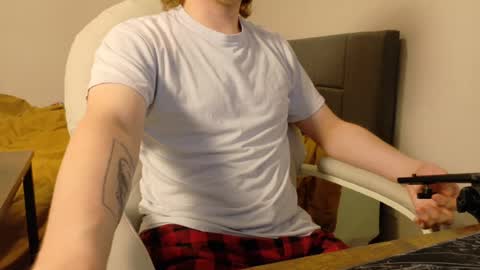 isaac online show from August 2, 7:07 am
