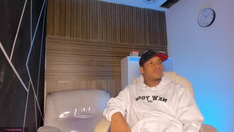 IsaacBlack  online show from September 22, 4:36 am