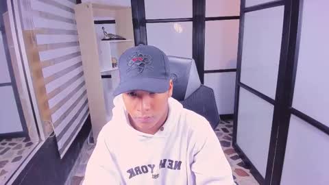 IsaacBlack  online show from October 14, 4:13 am