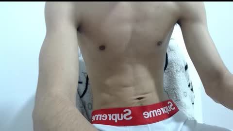 Snapshot of isaaclatino chatting on November 28, 2:36 am isaac online show from November 28, 2:36 am