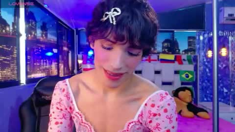 isaacnova online show from June 20, 9:28 pm
