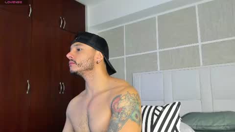 Isaac Surez online show from July 12, 1:02 pm