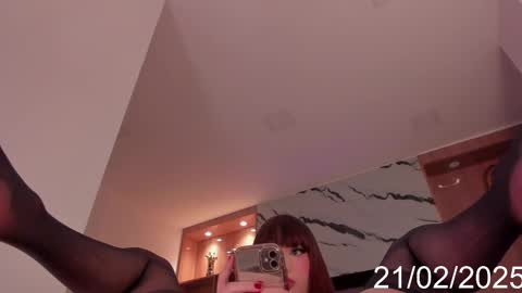 Snapshot of isabel_escorcia chatting on February 21, 9:02 am Isabel online show from February 21, 9:02 am