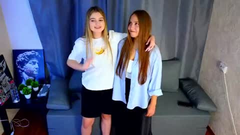 isabel_gold online show from August 10, 5:00 am