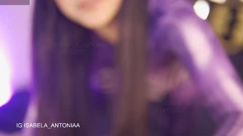 Snapshot of isabela_antonia_ chatting on May 17, 2:24 pm online show from May 17, 2:24 pm
