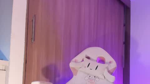 Snapshot of isabela_antonia_ chatting on June 11, 4:16 pm online show from June 11, 4:16 pm