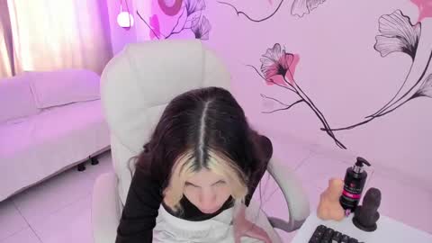 isabela_fiorelli online show from October 9, 1:53 pm