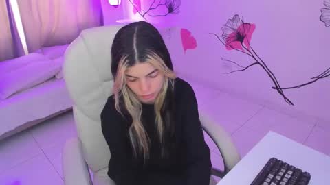 isabela_fiorelli online show from November 24, 1:33 pm