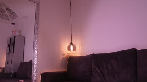 Snapshot of isabela_franco_ chatting on June 27, 12:22 pm Isabela online show from June 27, 12:22 pm