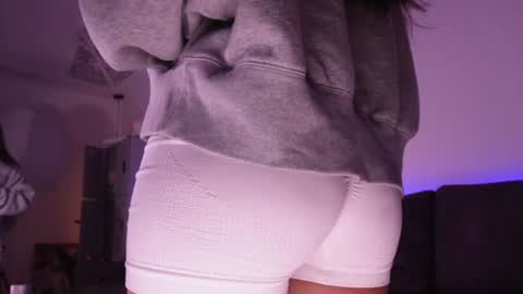 Snapshot of isabela_franco_ chatting on July 8, 11:48 am Isabela online show from July 8, 11:48 am