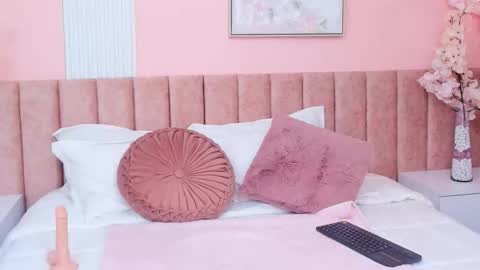 Isabela online show from December 2, 5:19 pm