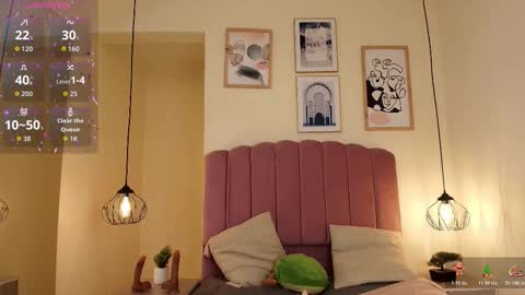 Snapshot of isabelgh_ chatting on November 13, 3:27 am isabelgh_ online show from November 13, 3:27 am