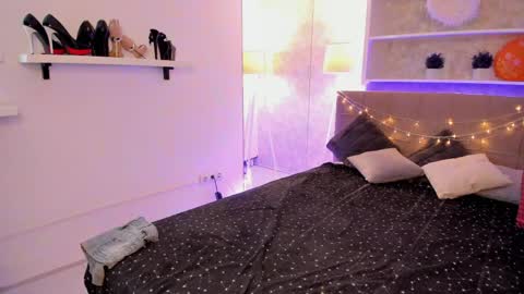 IsabelKiss online show from April 23, 5:41 am