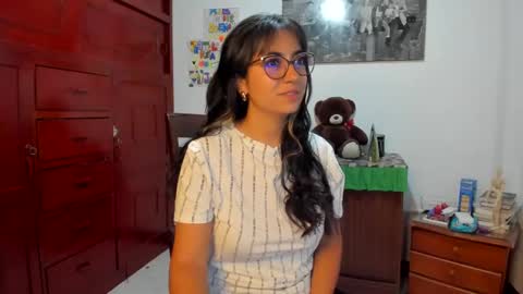 Snapshot of isabella22_1 chatting on January 8, 2:35 am Isabella22 1 online show from January 8, 2:35 am