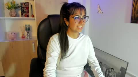 Snapshot of isabella22_1 chatting on February 19, 3:06 am Isabella22 1 online show from February 19, 3:06 am
