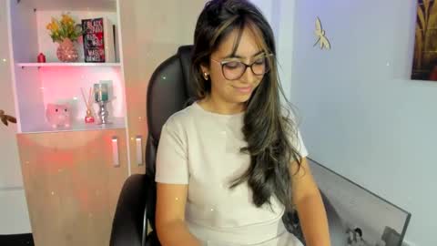 Snapshot of isabella22_1 chatting on February 26, 6:54 pm Isabella22 1 online show from February 26, 6:54 pm