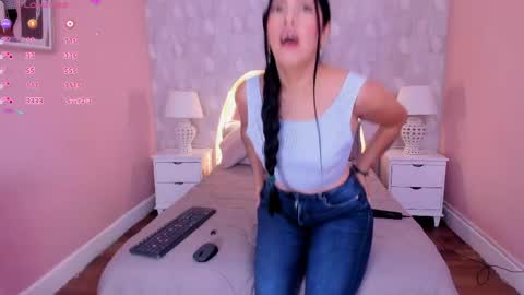 isabella__milf online show from April 29, 7:09 pm