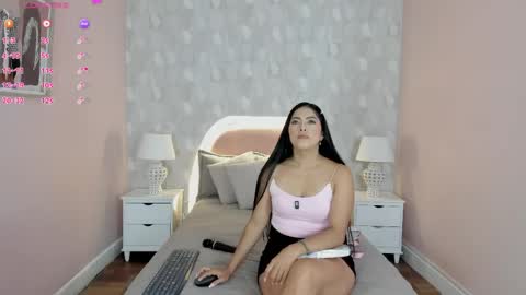 Snapshot of isabella__milf chatting on May 16, 7:12 pm isabella__milf online show from May 16, 7:12 pm